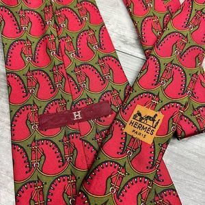 Hermes 531 IA Olive w/ Red Horse Head Pattern Silk Tie